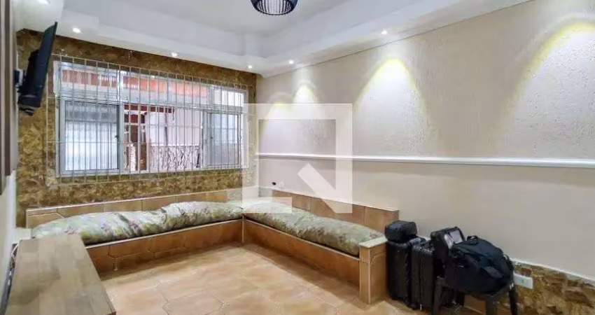 Casa com 2 quartos para alugar na Rua Balneário Camboriú, Aviação, Praia Grande