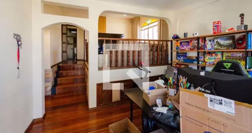 Casa para aluguel - havaí, 3 quartos,  274 m² - belo horizonte