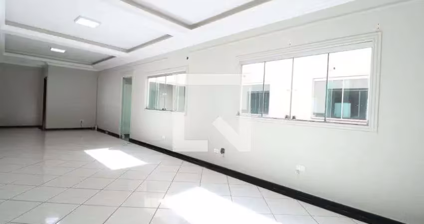 Casa para aluguel - tibery, 4 quartos,  200 m² - uberlândia