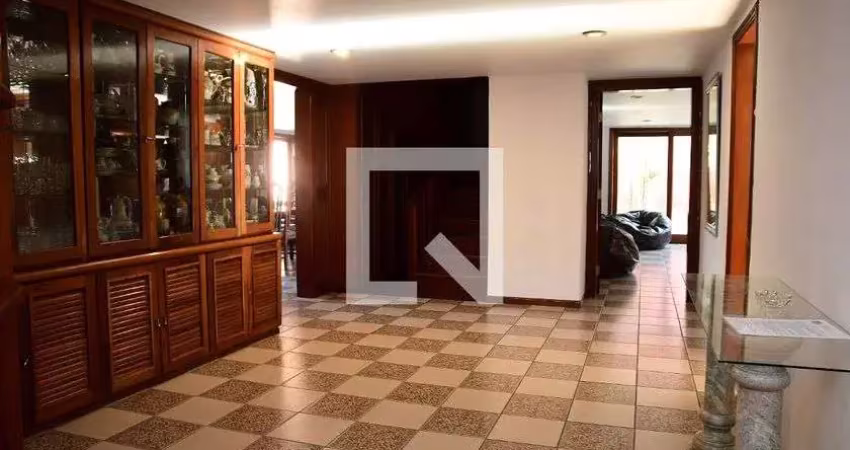 Casa / sobrado em condomínio para aluguel - jardim passargada i, 6 quartos,  600 m² - cotia