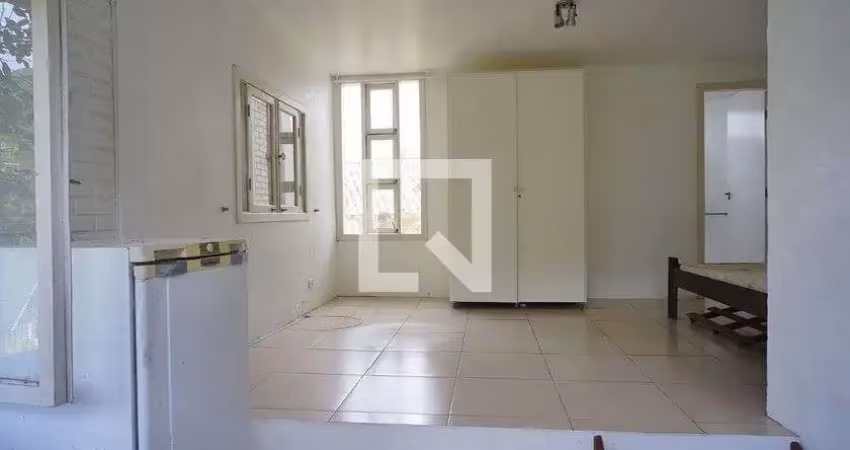 Kitnet / stúdio para aluguel - barra da lagoa, 1 quarto,  47 m² - florianópolis
