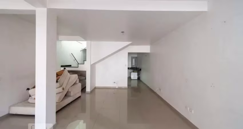 Casa com 4 quartos para alugar na Rua Cuxiponês, Sumaré, São Paulo