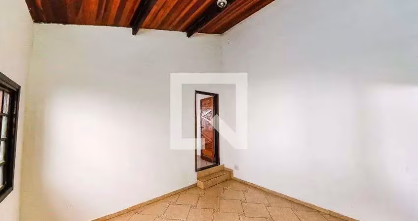 Casa com 2 quartos para alugar na Rua Alfredo Silveira, Aricanduva, São Paulo