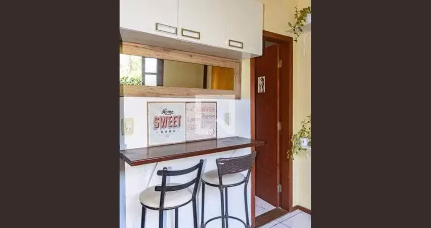 Kitnet / stúdio para aluguel - canto da lagoa, 1 quarto,  31 m² - florianópolis