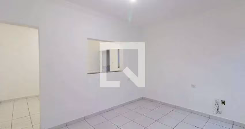 Casa com 2 quartos para alugar na Rua Professor Leonídio Allegretti, Itaquera, São Paulo