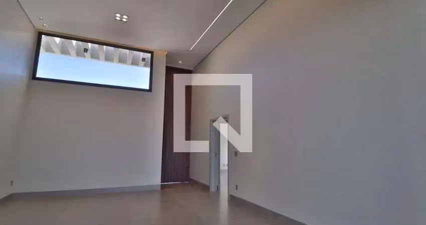 Casa / sobrado em condomínio para aluguel - laranjeiras, 3 quartos,  212 m² - uberlândia