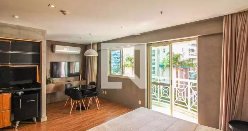 Apartamento para alugar na Avenida Malibu, Barra da Tijuca, Rio de Janeiro