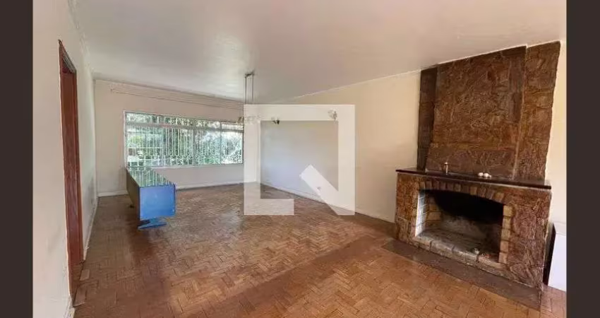 Casa para aluguel - centro, 2 quartos,  890 m² - cotia