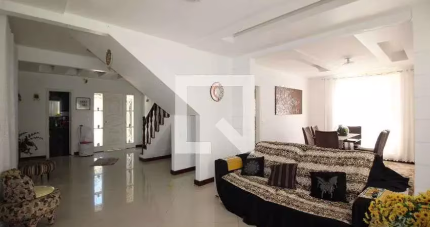 Casa / sobrado em condomínio para aluguel - taquara, 3 quartos,  600 m² - rio de janeiro