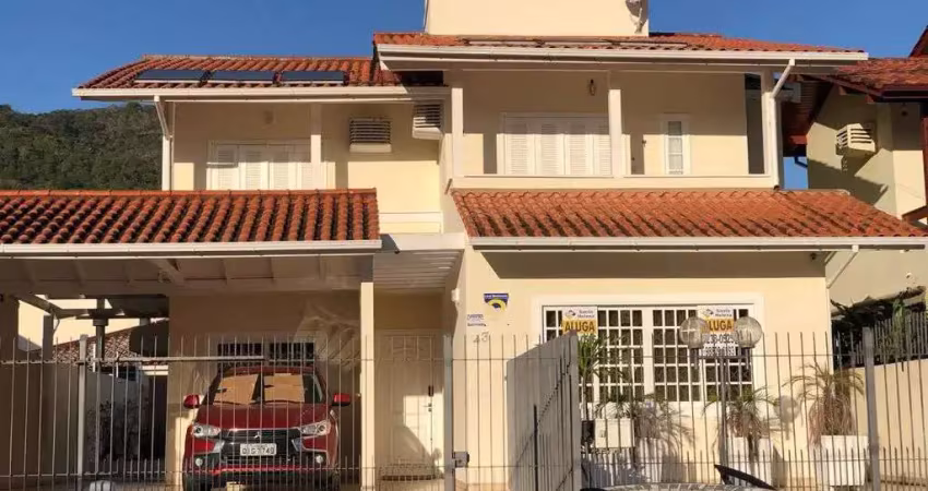 Casa para aluguel - itacorubi, 3 quartos,  277 m² - florianópolis