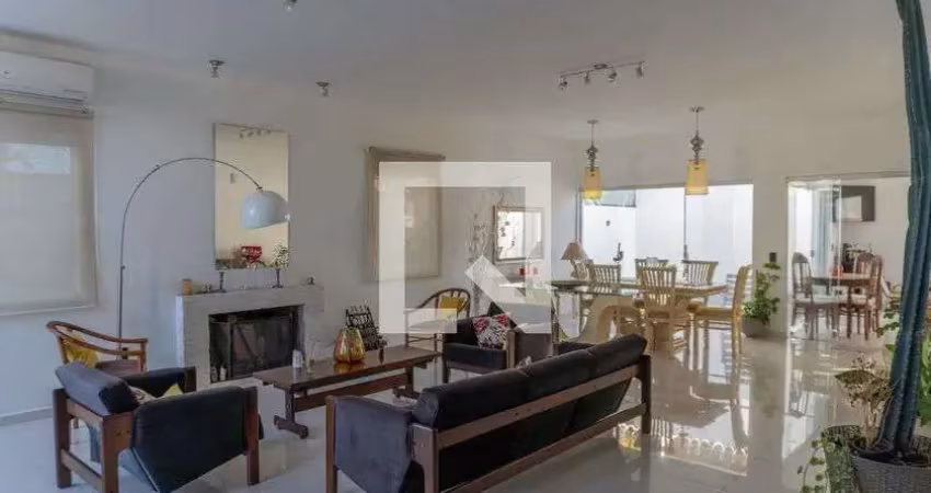 Casa / sobrado em condomínio para aluguel - vila branca, 3 quartos,  360 m² - jacareí