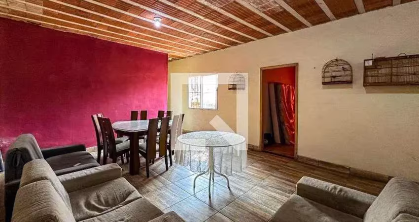 Casa para aluguel - chácara cotia, 2 quartos,  4424 m² - contagem