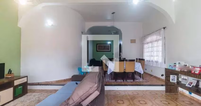 Casa para aluguel - botujuru, 3 quartos,  500 m² - mogi das cruzes