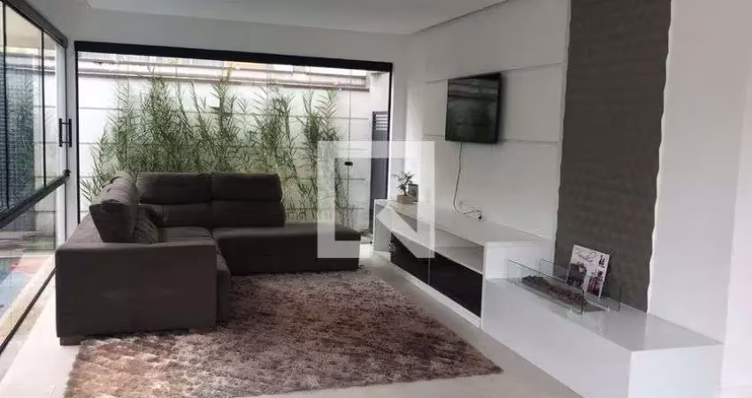 Casa / sobrado em condomínio para aluguel - fazenda rodeio, 3 quartos,  330 m² - mogi das cruzes