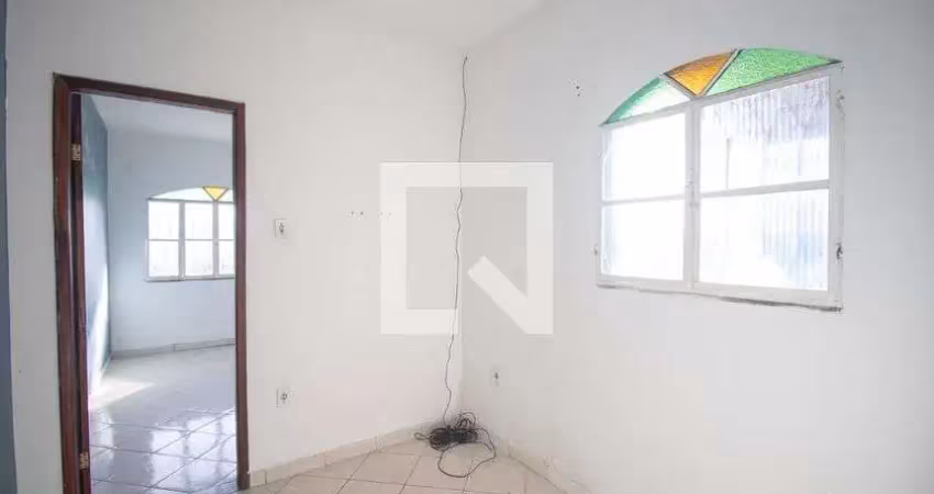 Casa para aluguel - colubandê, 1 quarto,  50 m² - são gonçalo
