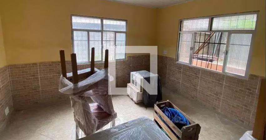 Casa para aluguel - saracuruna, 1 quarto,  40 m² - duque de caxias