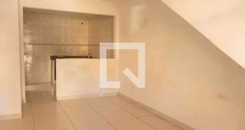 Casa / sobrado em condomínio para aluguel - nossa sra. de fátima, 2 quartos,  60 m² - nilópolis