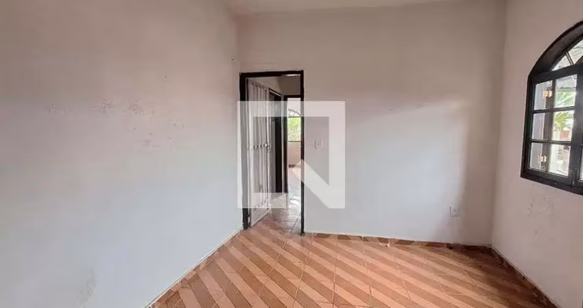 Casa para aluguel - figueira, 2 quartos,  42 m² - duque de caxias