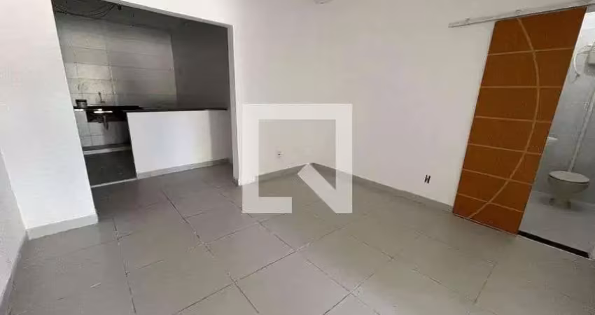Casa para aluguel - saracuruna, 1 quarto,  100 m² - duque de caxias