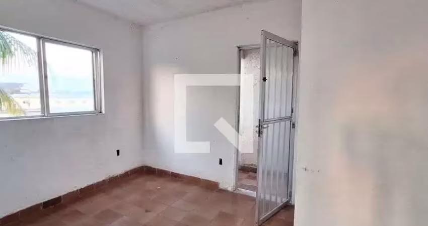 Casa para aluguel - saracuruna, 1 quarto,  80 m² - duque de caxias