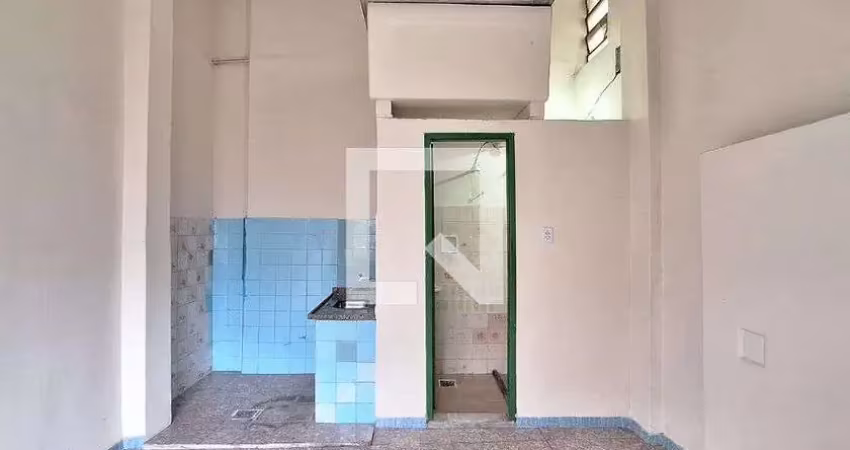 Kitnet / stúdio para aluguel - centenário, 1 quarto,  20 m² - duque de caxias