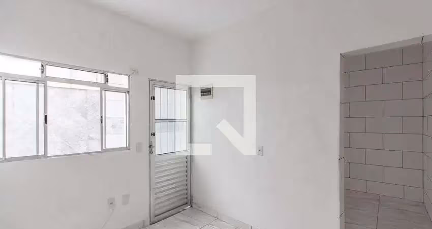 Casa com 1 quarto para alugar na Rua Demétrio Levedis, Cangaíba, São Paulo