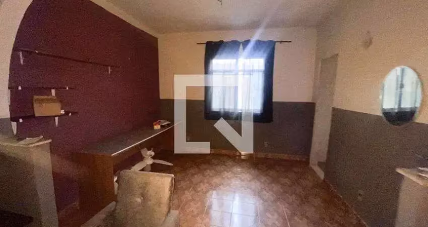 Casa para aluguel - jardim 25 de agosto, 1 quarto,  220 m² - duque de caxias