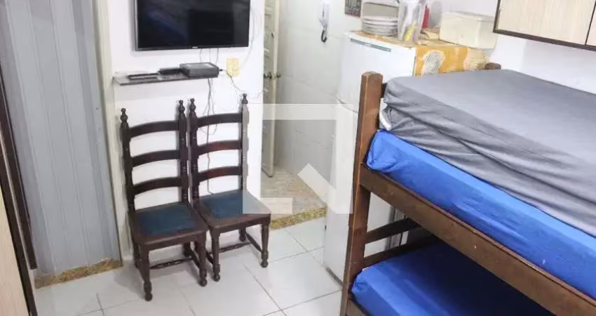 Apartamento para aluguel - itararé, 1 quarto,  17 m² - são vicente
