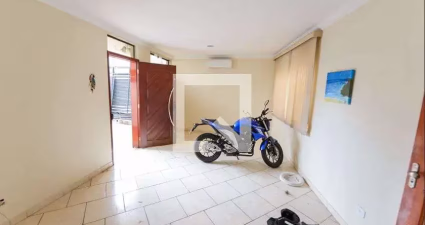 Casa para aluguel - centro, 2 quartos,  120 m² - taubaté