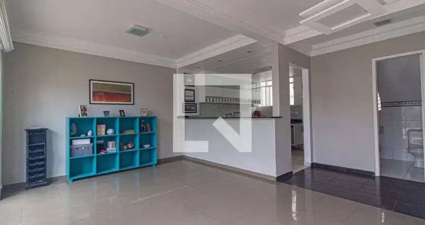 Casa / sobrado em condomínio para aluguel - cachoeira, 3 quartos,  220 m² - curitiba