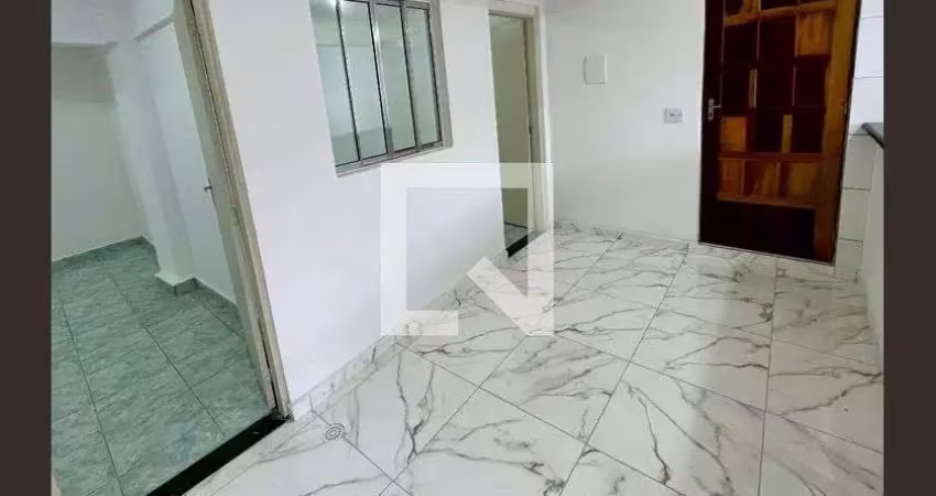 Casa com 2 quartos para alugar na Rua Urutaí, Gopoúva, Guarulhos
