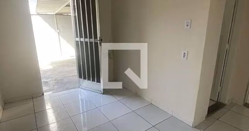 Casa para aluguel - vila leopoldina, 1 quarto,  80 m² - duque de caxias