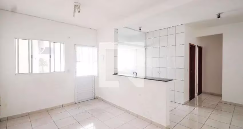 Casa com 2 quartos para alugar na Rua Gregório Lopes, Santana, São Paulo