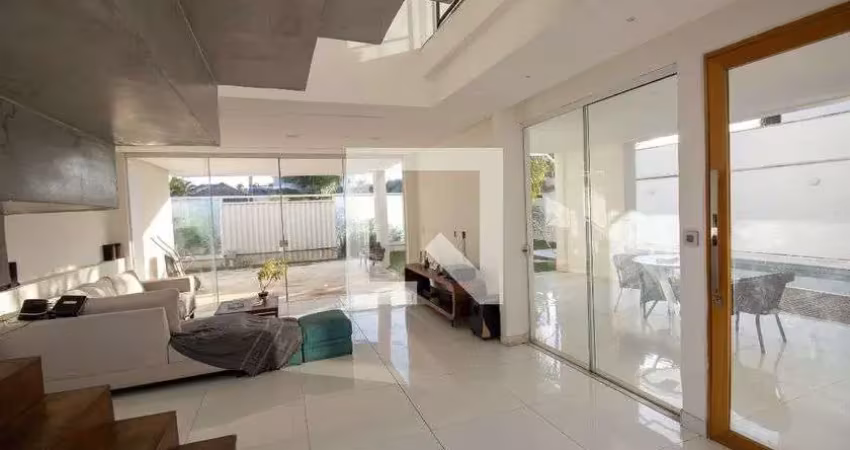 Casa / sobrado em condomínio para aluguel - vargem pequena, 3 quartos,  350 m² - rio de janeiro