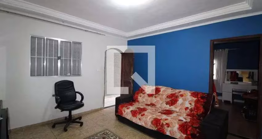Casa com 2 quartos para alugar na Rua Moacir Ramos da Silva, Vila Ema, São Paulo