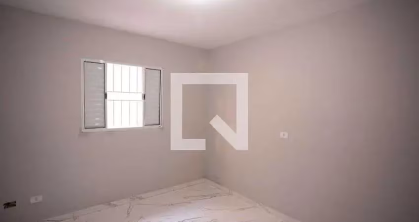 Casa com 1 quarto para alugar na Rua Santa Madalena, Canhema, Diadema