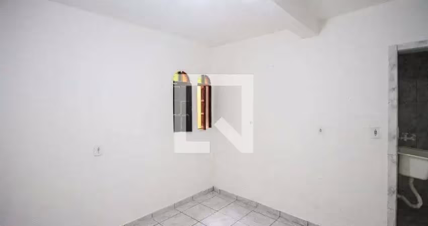 Casa com 1 quarto para alugar na Rua Serra de Capivaruçu, Sapopemba, São Paulo