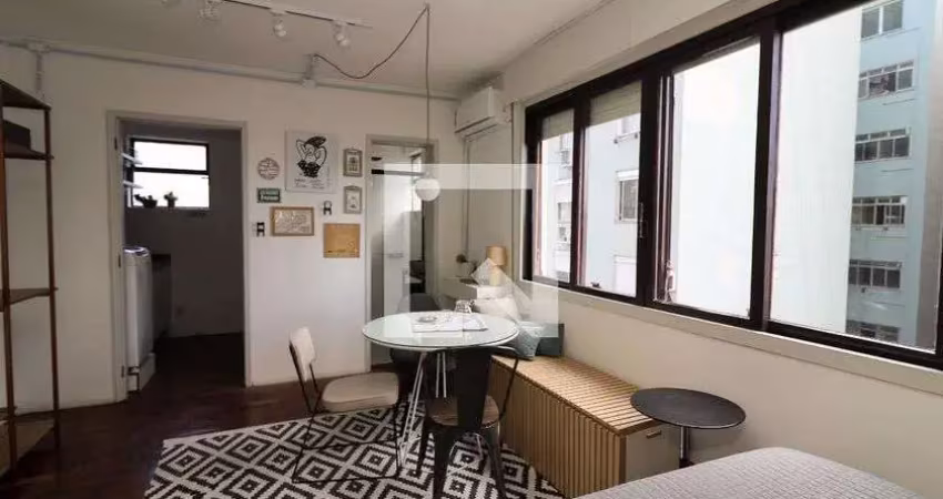 Kitnet / stúdio para aluguel - centro histórico, 1 quarto,  27 m² - porto alegre