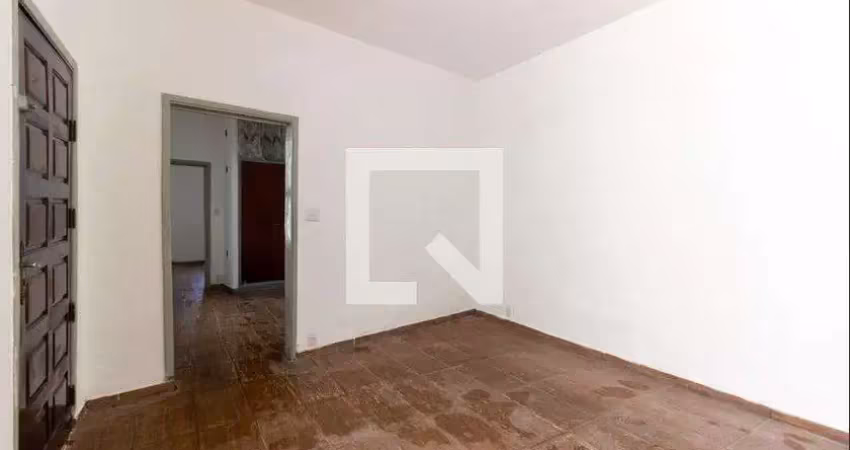 Casa com 3 quartos para alugar na Rua Boracéa, Barra Funda, São Paulo