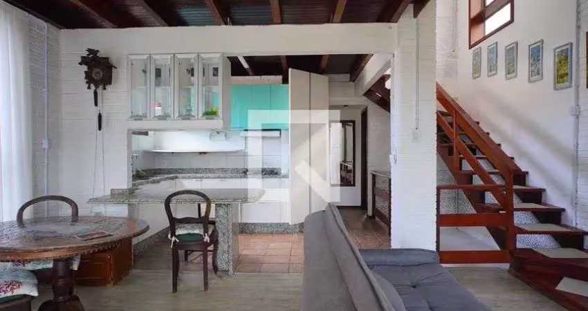 Casa / sobrado em condomínio para aluguel - rio tavares, 2 quartos,  160 m² - florianópolis