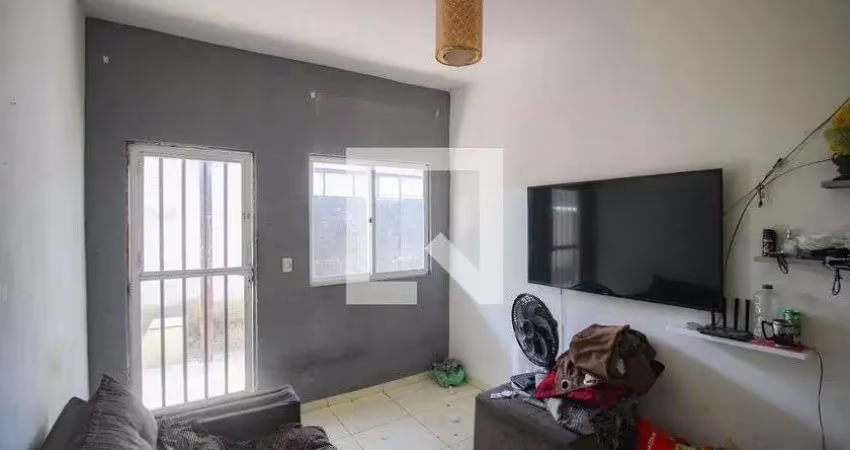 Casa para aluguel - heliópolis, 1 quarto,  60 m² - belford roxo