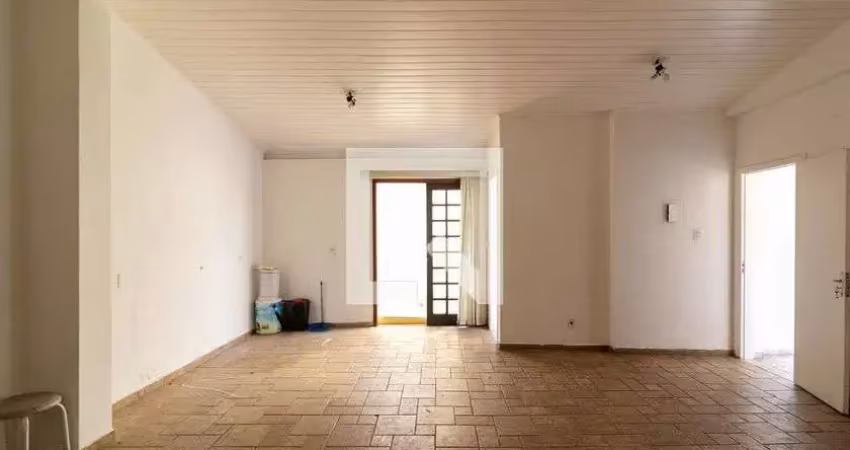 Casa com 3 quartos para alugar na Rua Indiana, Brooklin, São Paulo