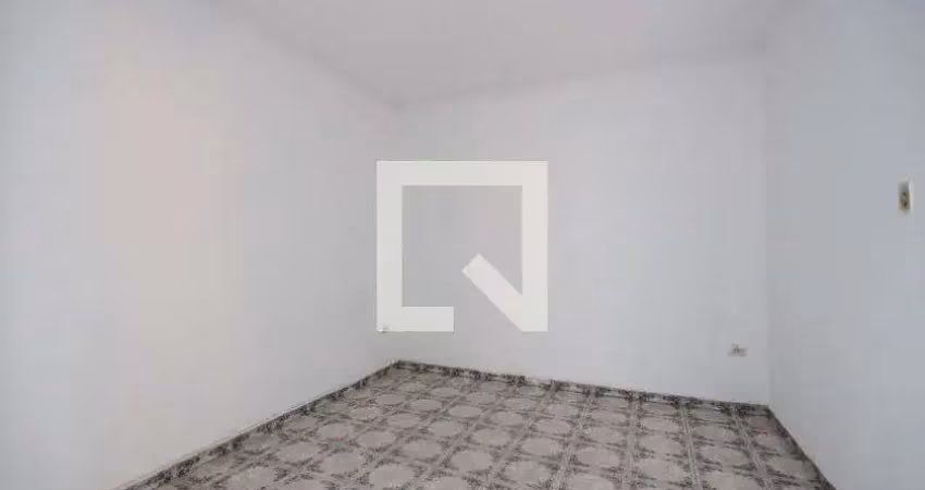 Casa com 2 quartos para alugar na Rua Clarinda Maria de Oliveira, Vila Sabrina, São Paulo