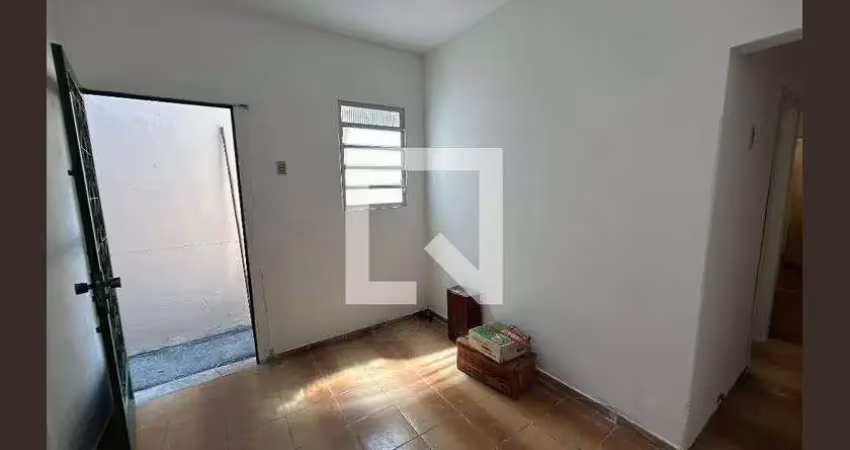 Casa com 2 quartos para alugar na Travessa Dias Pereira, Piedade, Rio de Janeiro