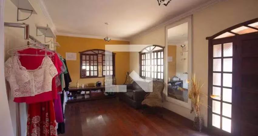 Casa para aluguel - três barras, 6 quartos,  400 m² - contagem