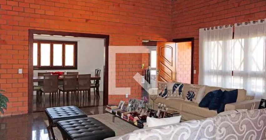Casa / sobrado em condomínio para aluguel - condomínio estância marambaia, 6 quartos,  384 m² - vinhedo