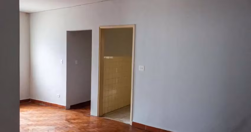 Casa com 2 quartos para alugar na Rua Alexandre Azevedo, Vila Mazzei, São Paulo