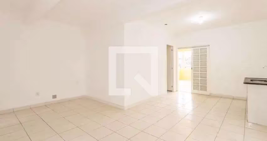 Casa com 2 quartos para alugar na Rua Laurindo Corrêa Malheiro, Bussocaba, Osasco