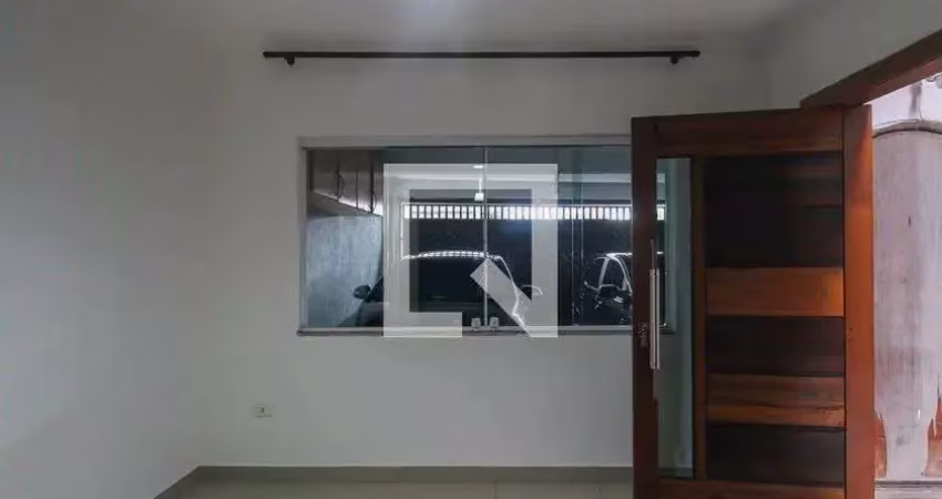 Casa com 1 quarto para alugar na Rua Júlio César Moreira, São Rafael, São Paulo