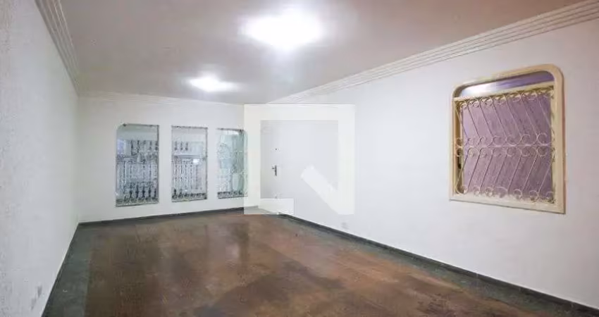 Casa com 3 quartos para alugar na Rua Carlos Venture, Mooca, São Paulo